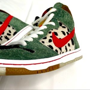 *Rare* NIKE Dunk High SB ‘Walk the Dog’ Sneakers